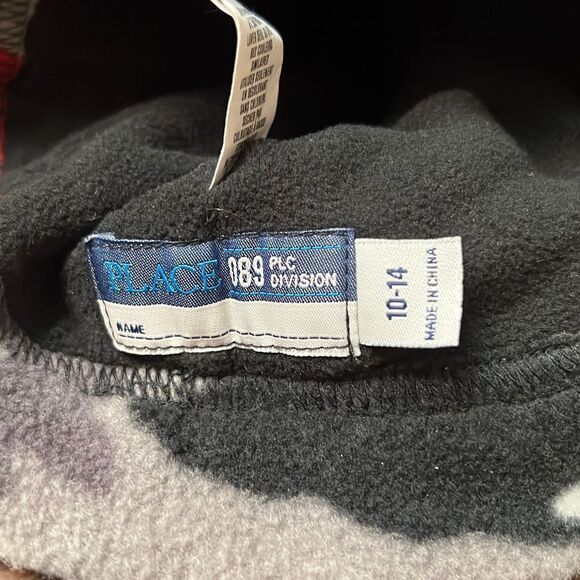 THE CHILDREN’S PLACE Camo Fleece Beanie hat cap Sz 10-14 Red Stripe soft warm - Picture 7 of 11